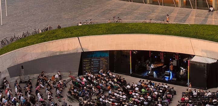 Mercedes-Benz Showcase 1 in Derwood MD